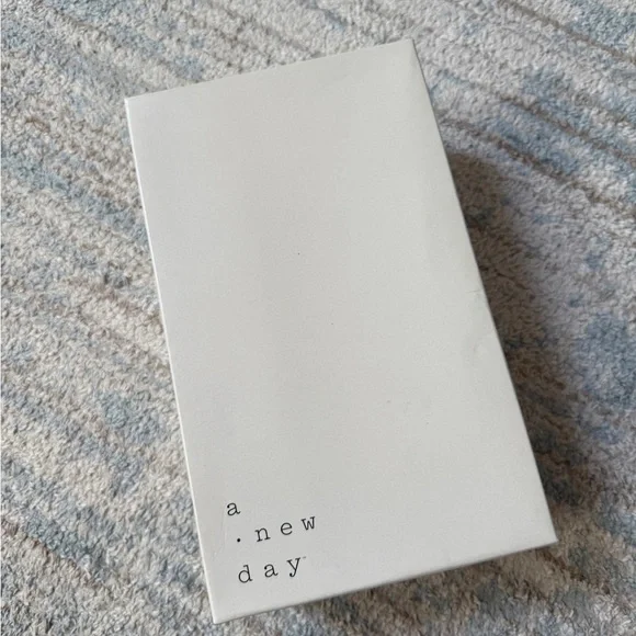 a new day • suede heels (black) - Picture 3 of 3